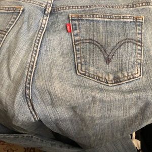 levis